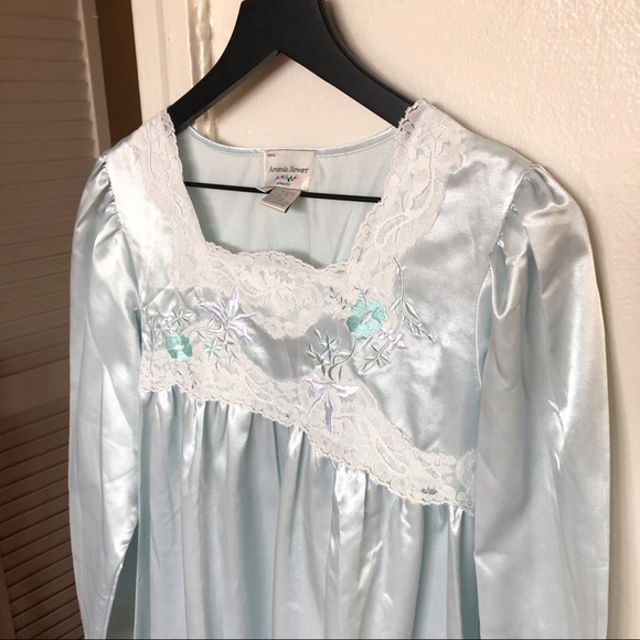 2/$20 Vintage Sears Amanda Stewart Intimates Nightgown - Picture 2 of 14